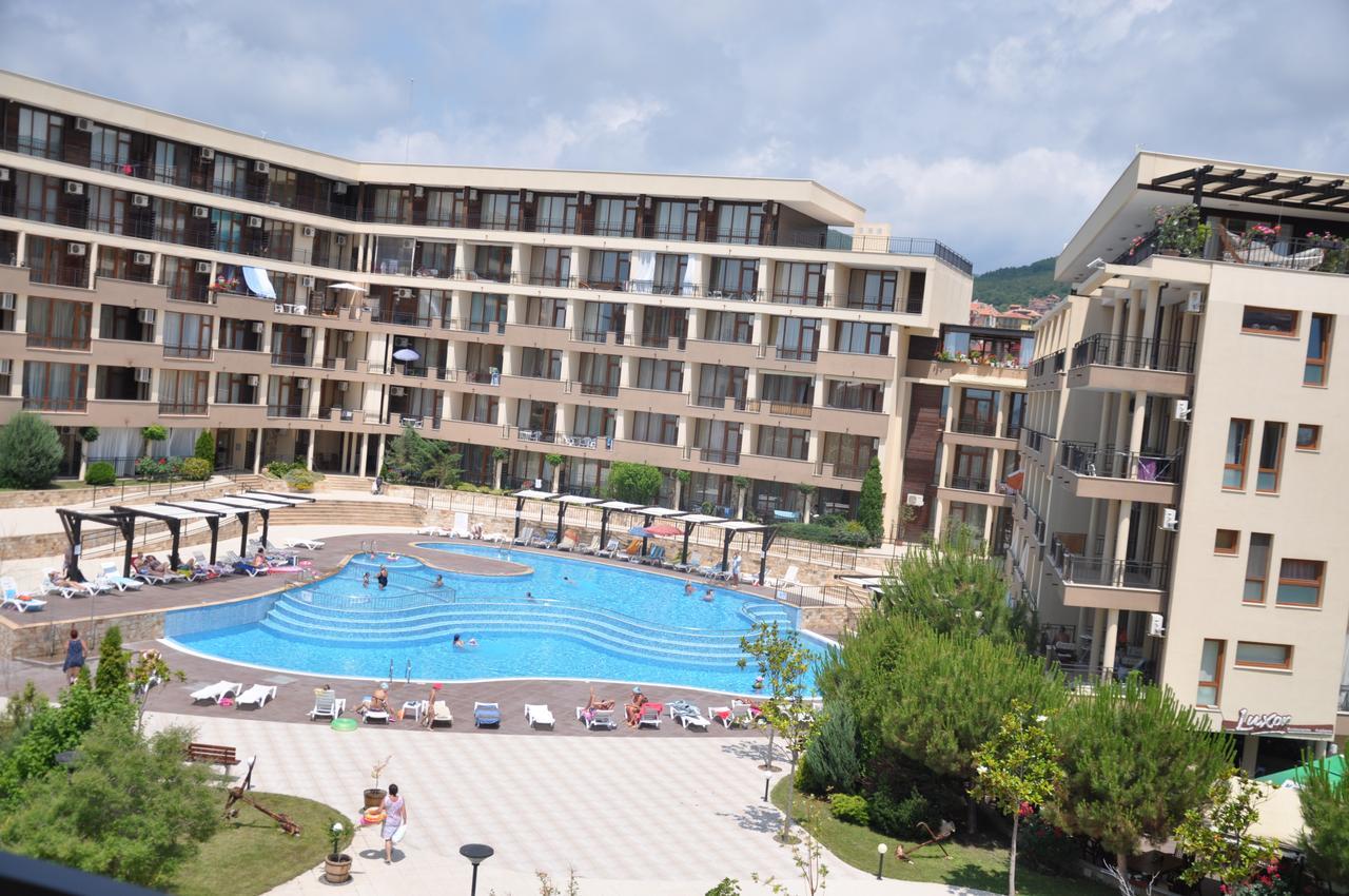 Luxor Apartments Pomorie Ngoại thất bức ảnh