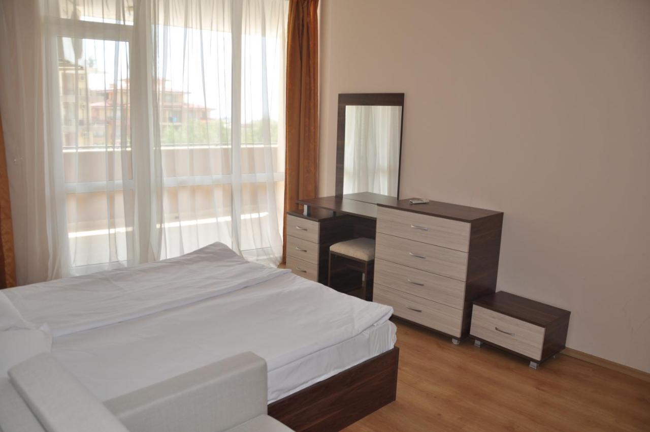 Luxor Apartments Pomorie Ngoại thất bức ảnh