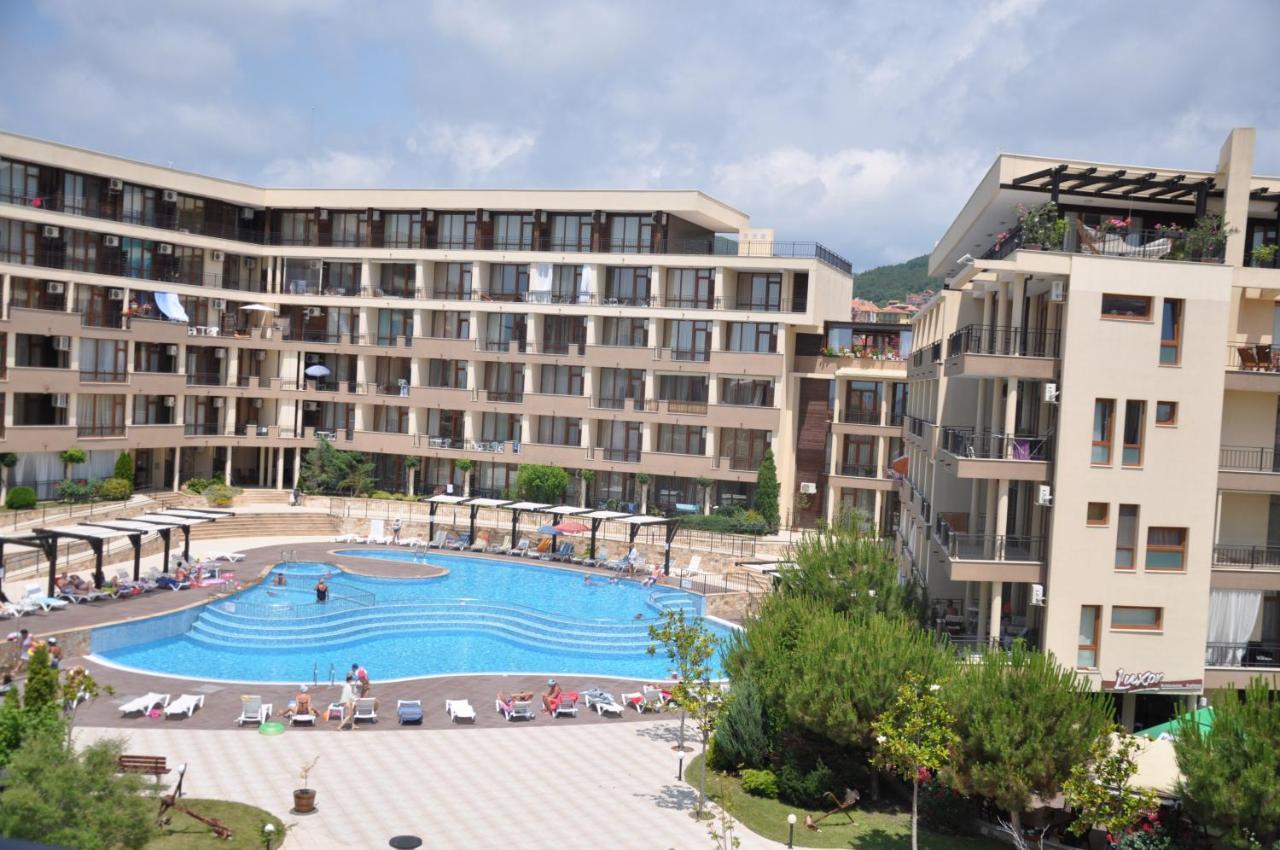 Luxor Apartments Pomorie Ngoại thất bức ảnh